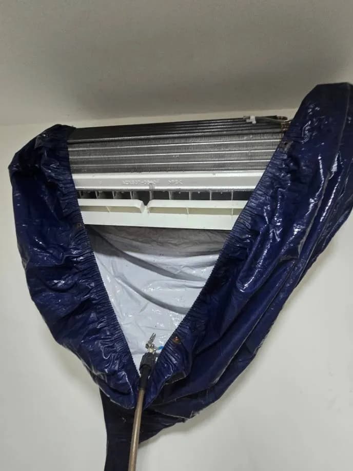 Trước sửa máy lạnh treo tường tại P.HCM, Quận 12 — thợ Lê Hữu Lộc