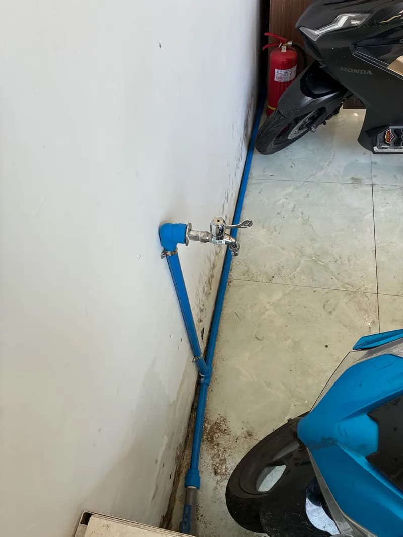 Thay gioăng đệm và bắn keo chống thấm bồn cầu tại Bình Tân tại Bình Tân