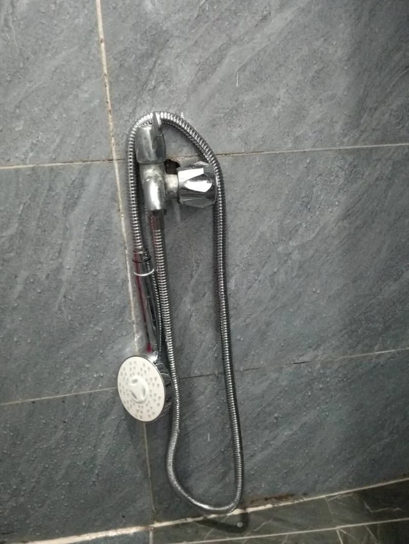 Sau khi hoàn thành sửa vòi sen tắm tại Phường 17, Bình Thạnh — thợ Võ Hồng Hải (5 sao)
