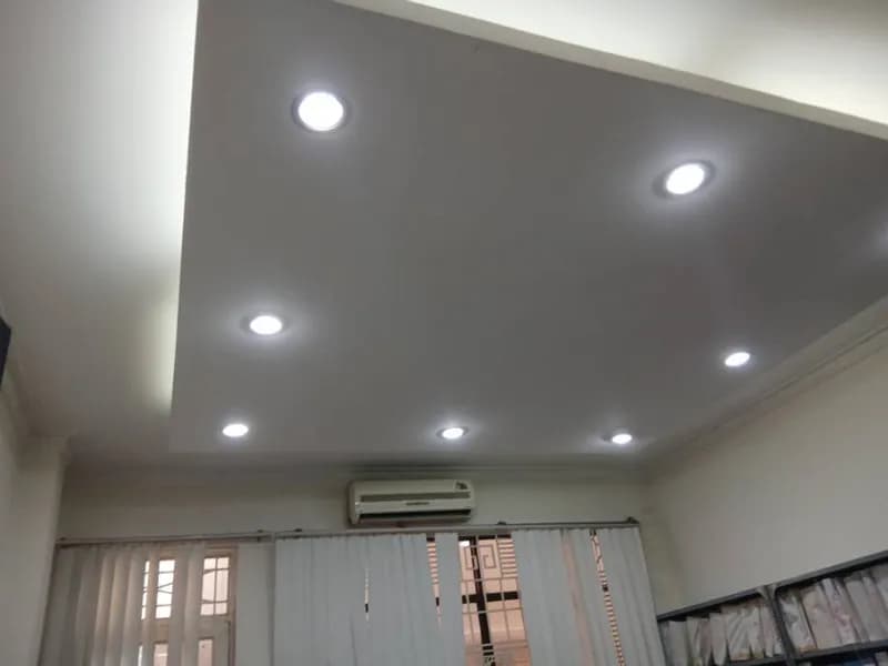 Sau khi hoàn thành sửa đèn LED âm trần tại Phường 25, Bình Thạnh — thợ Lê Đăng Tuấn