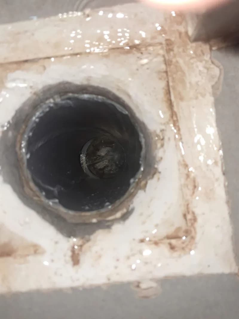 Thông tắc đường ống thoát sàn nhà vệ sinh tại Quận 1 tại Quận 1