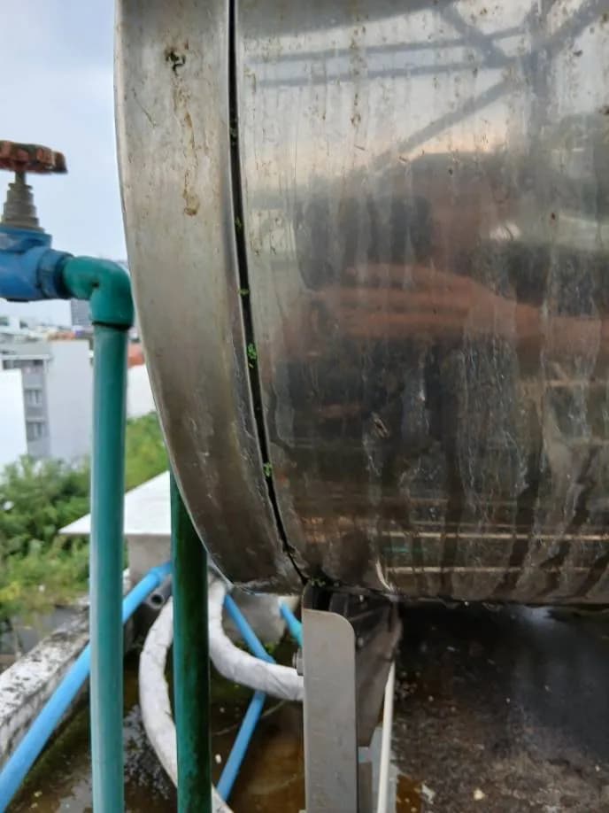 Trước sửa bồn nước inox tại Thủ Đức — thợ Lê Đăng Tuấn