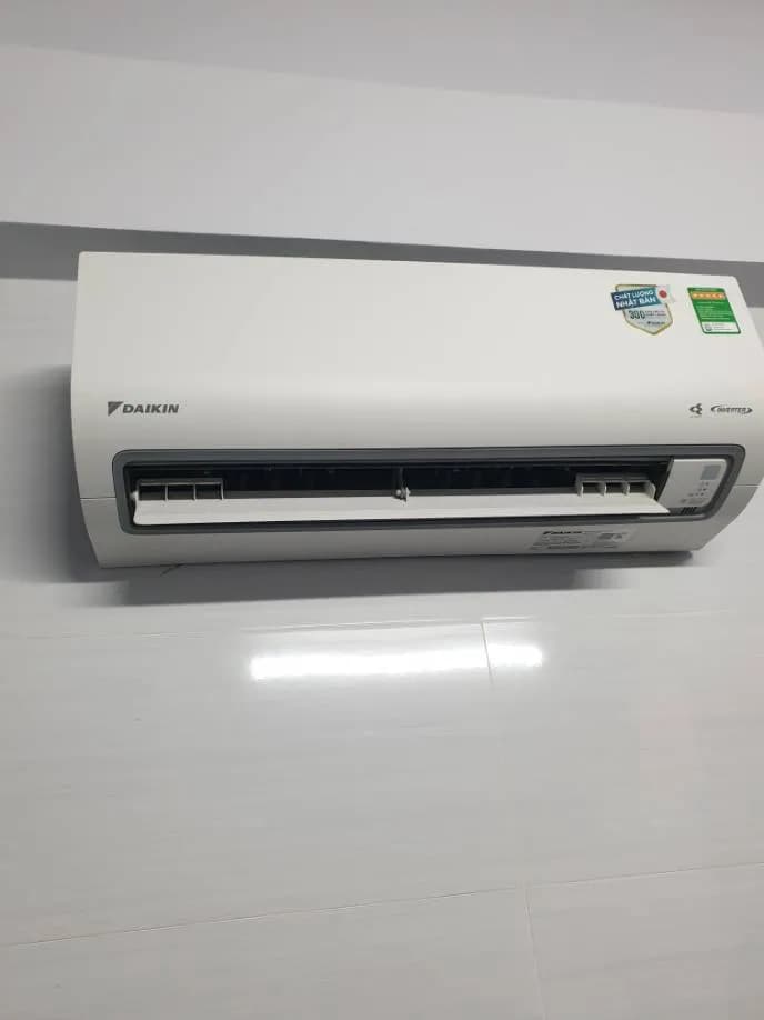 Trước sửa máy lạnh treo tường Daikin tại Quận 10 — thợ Phan Chí Tâm