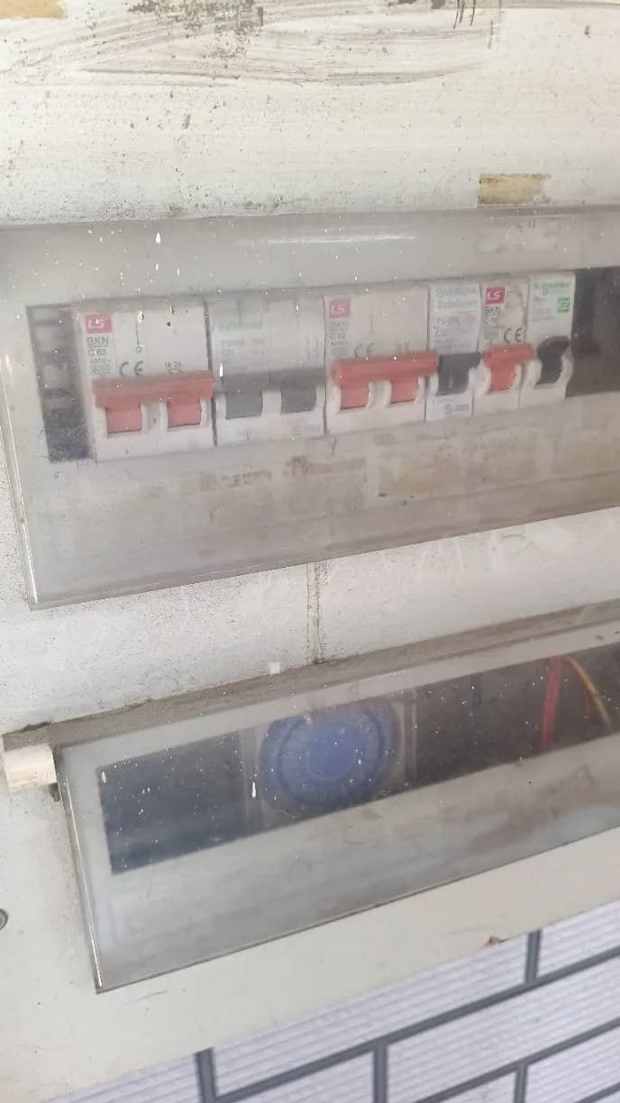 Thay dây điện tủ tổng, kiểm tra aptomat tại Phường 11 Gò Vấp tại Phường 11, Gò Vấp