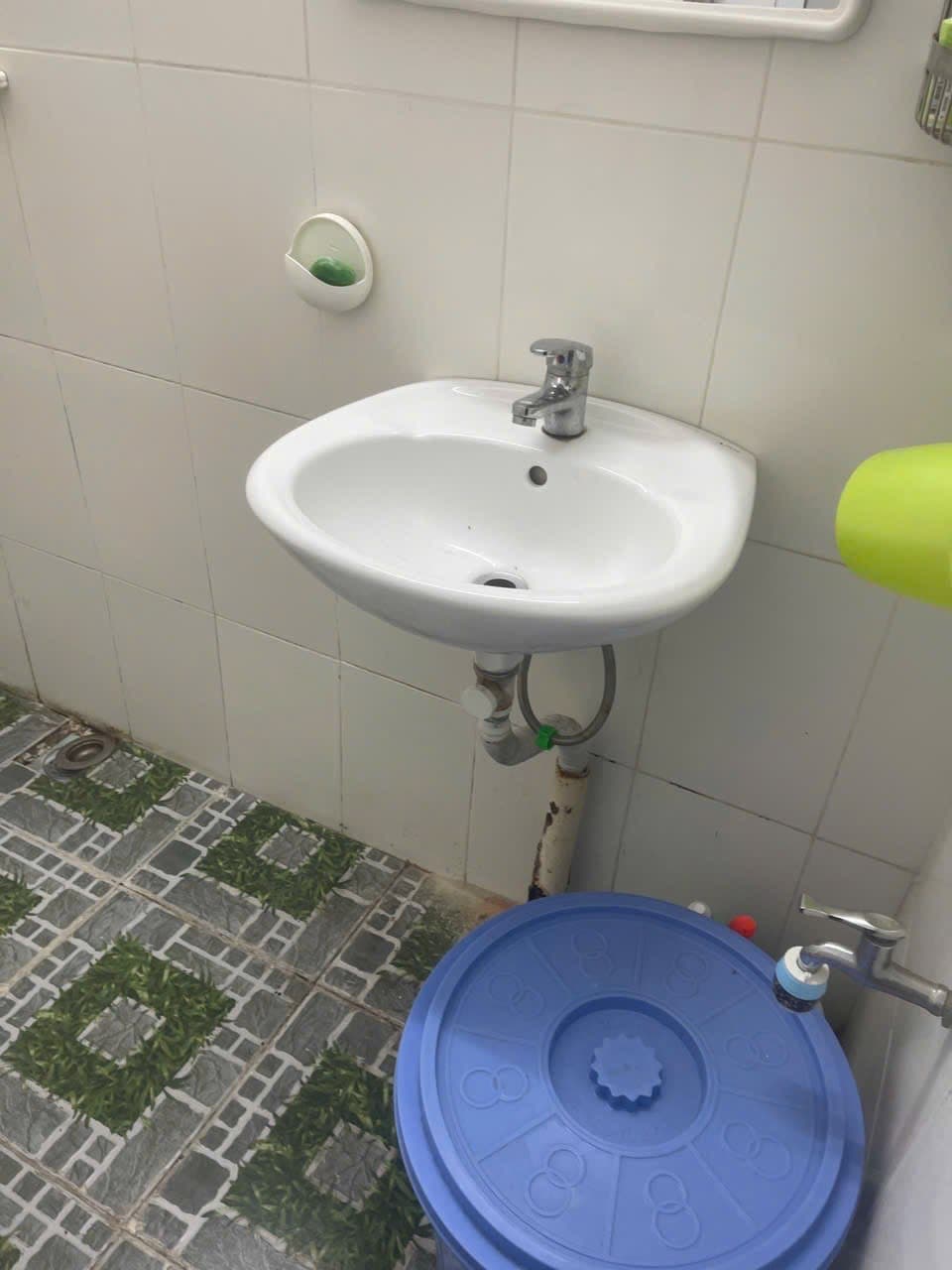 Kết quả Gia cố lavabo bị xệ và thay bộ xả tại Quận 3 tại Quận 3 — thợ Bùi Văn An