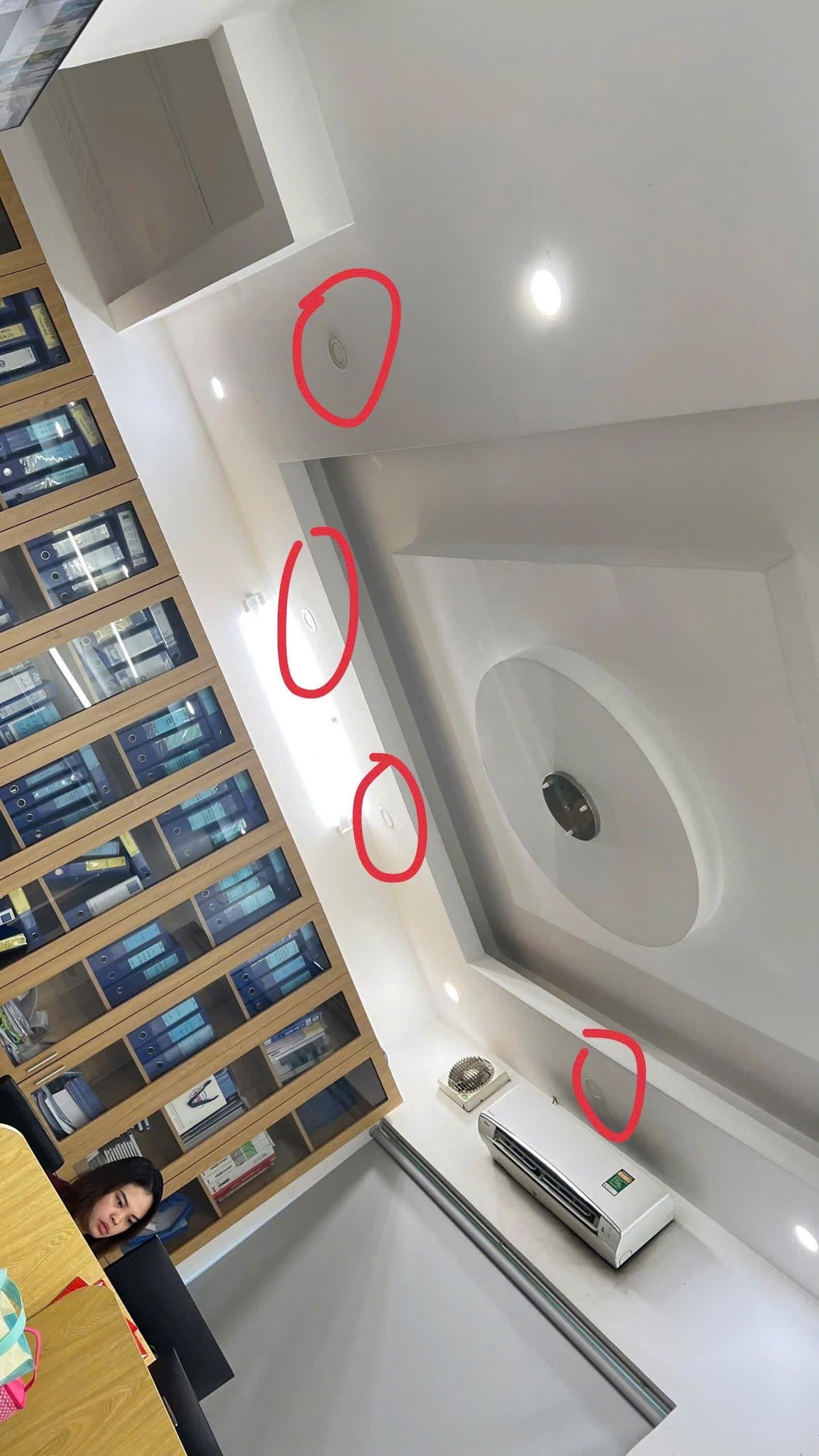 Trước sửa: Sửa quạt hút toilet tại TPHCM — thợ Dương Oai