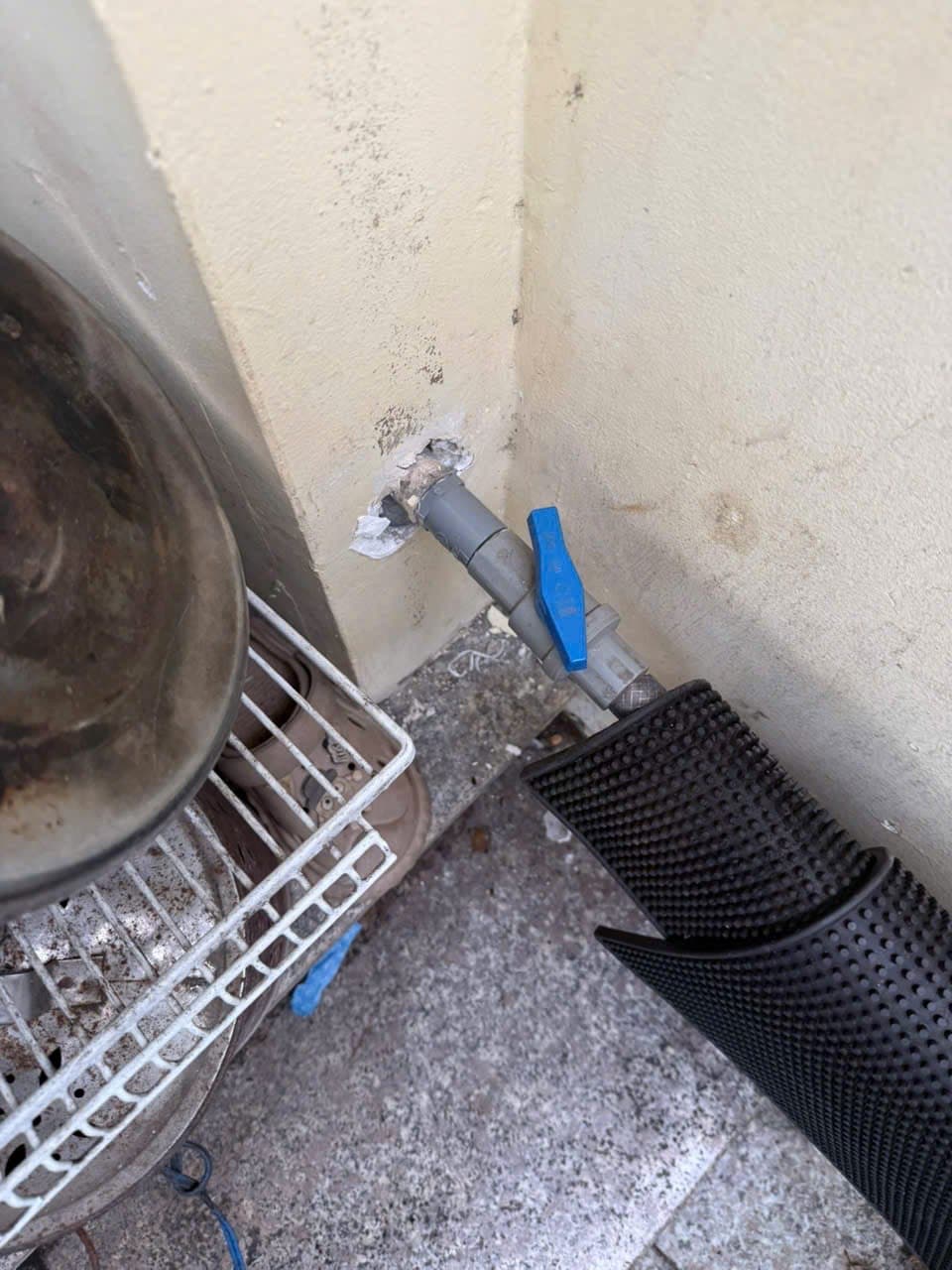 Sau khi hoàn thành sửa đường ống nước Đạt Hòa tại Thủ Đức — thợ Bùi Văn An