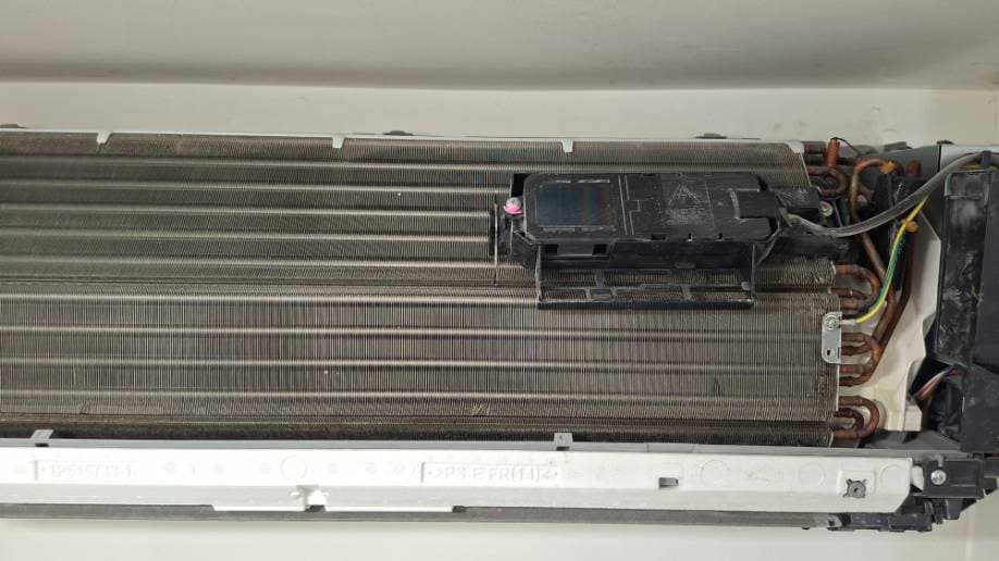 Trước sửa máy lạnh treo tường Daikin tại TPHCM — thợ Nguyễn Thanh Tiến