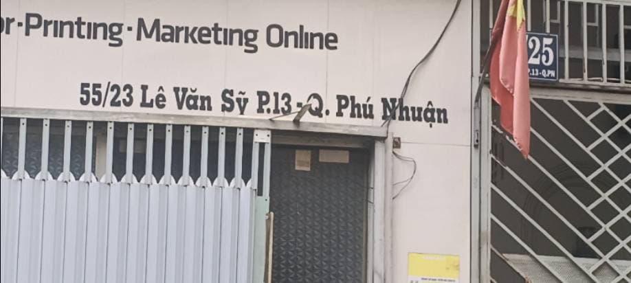 Trước sửa máng xối tại Phú Nhuận — thợ Hồ Như Vũ