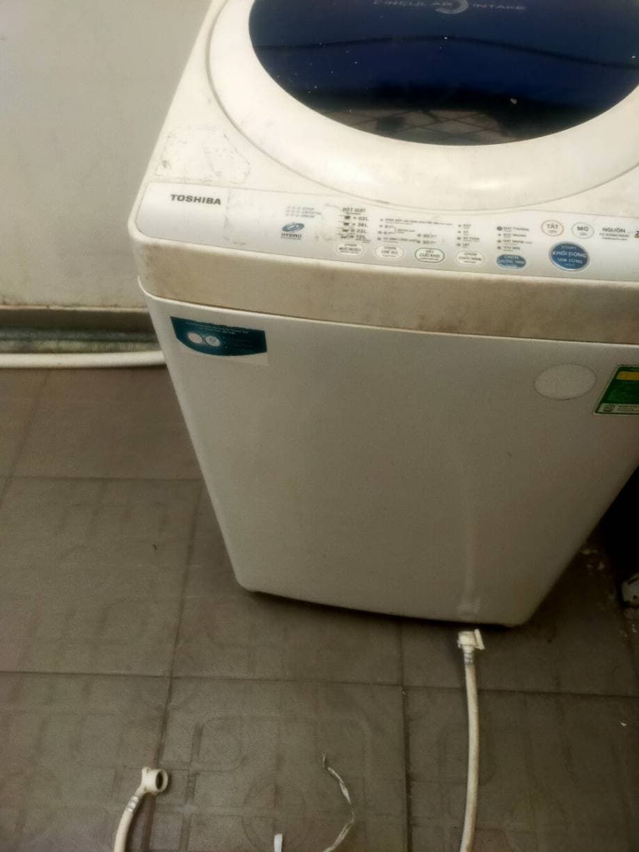 Trước khi sửa: Thay dây cấp nước máy giặt Toshiba tại nhà TPHCM tại TPHCM