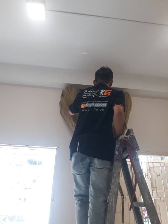 Trước sửa: Vệ sinh và bảo trì máy lạnh treo tường tại Quận 1 tại Quận 1 — thợ Đặng Anh Huy