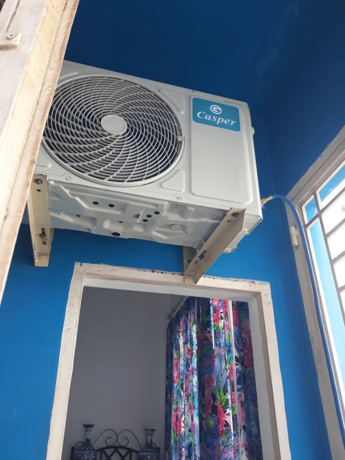 Trước sửa: vệ sinh máy lạnh tại TPHCM — thợ Đặng Anh Huy