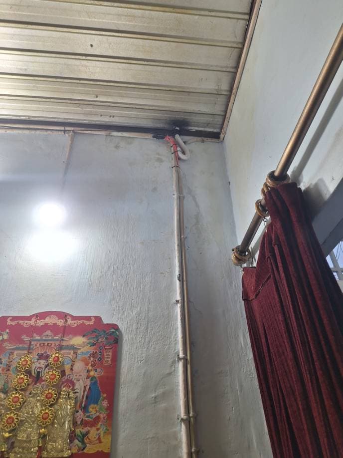Trước sửa aptomat LS tại TPHCM — thợ Trần Quốc Đông