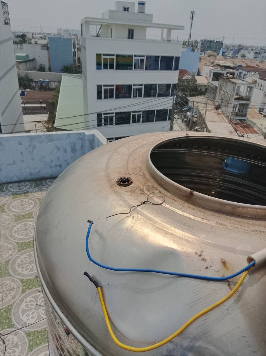 Trước khi sửa: Đấu nối phao điện máy bơm tại phường Bình Trị Đông, Bình Tân tại phường Bình Trị Đông, Bình Tân
