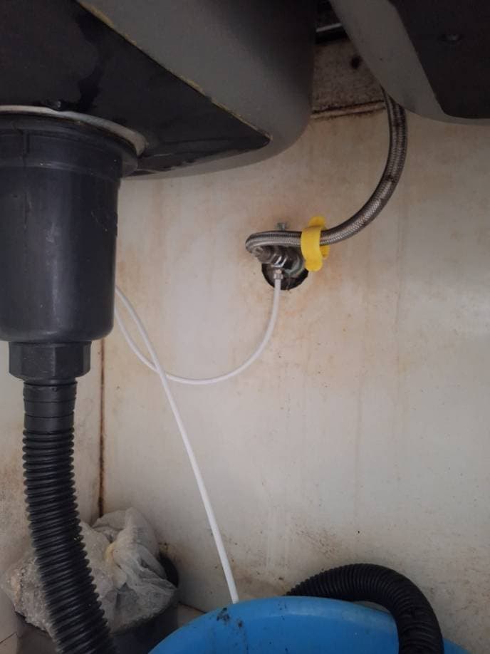 Sau khi hoàn thành sửa bồn rửa chén tại TPHCM — thợ Trần Quốc Đông