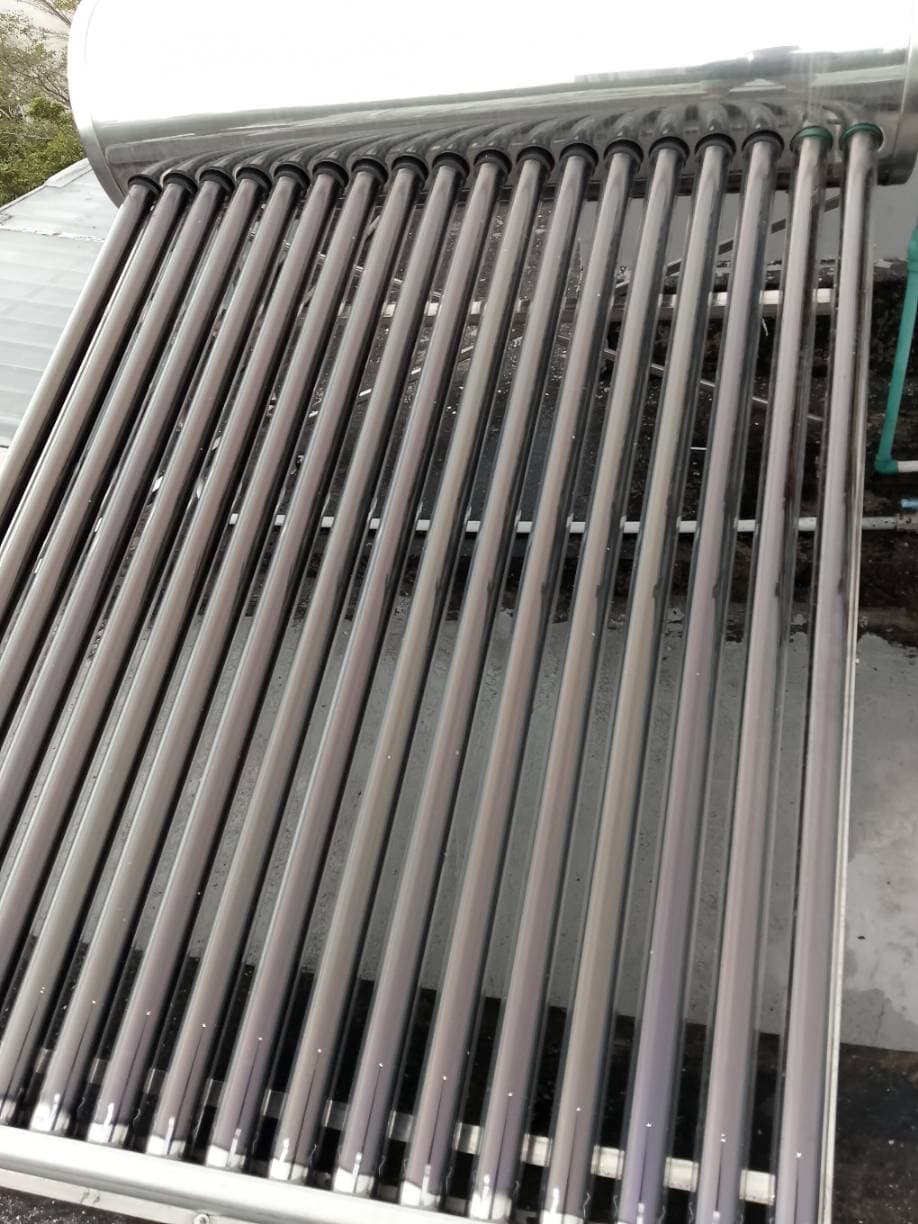 Sau khi hoàn thành sửa máy nước nóng năng lượng mặt trời Classic tại TPHCM — thợ Đỗ Văn Nhiều (1 sao)