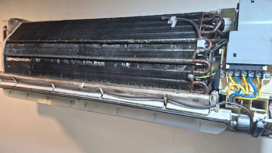 Trước sửa máy lạnh treo tường Panasonic tại P. 13 Quận Tân Bình, Tân Bình — thợ Nguyễn Thanh Tiến