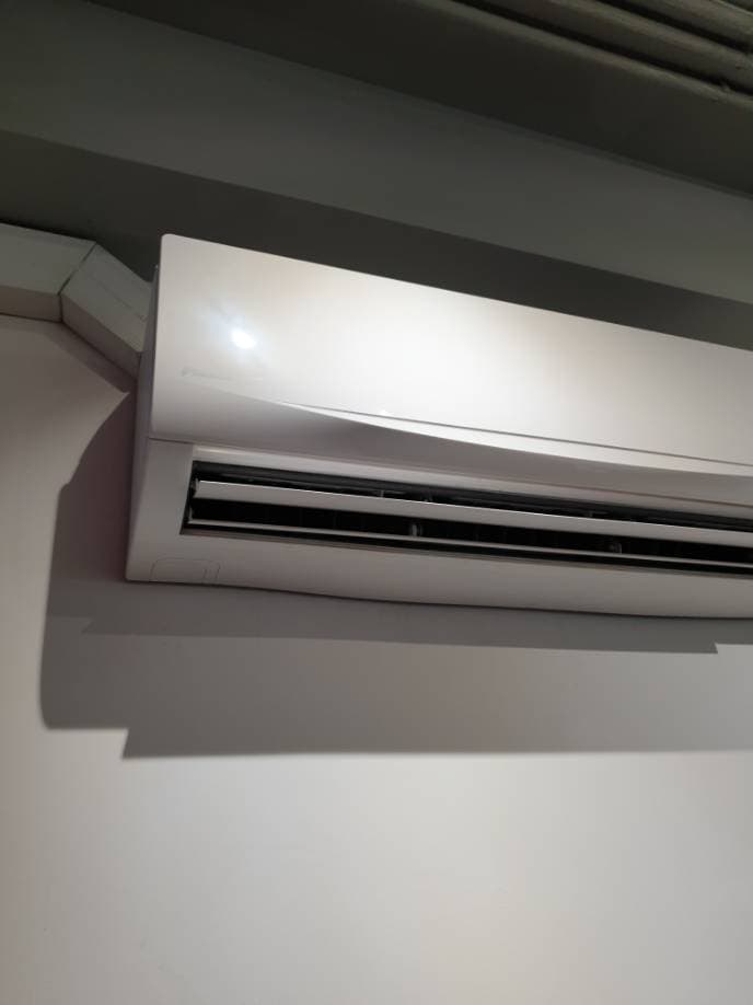 Trước sửa máy lạnh treo tường Daikin tại TPHCM — thợ Chí Tâm