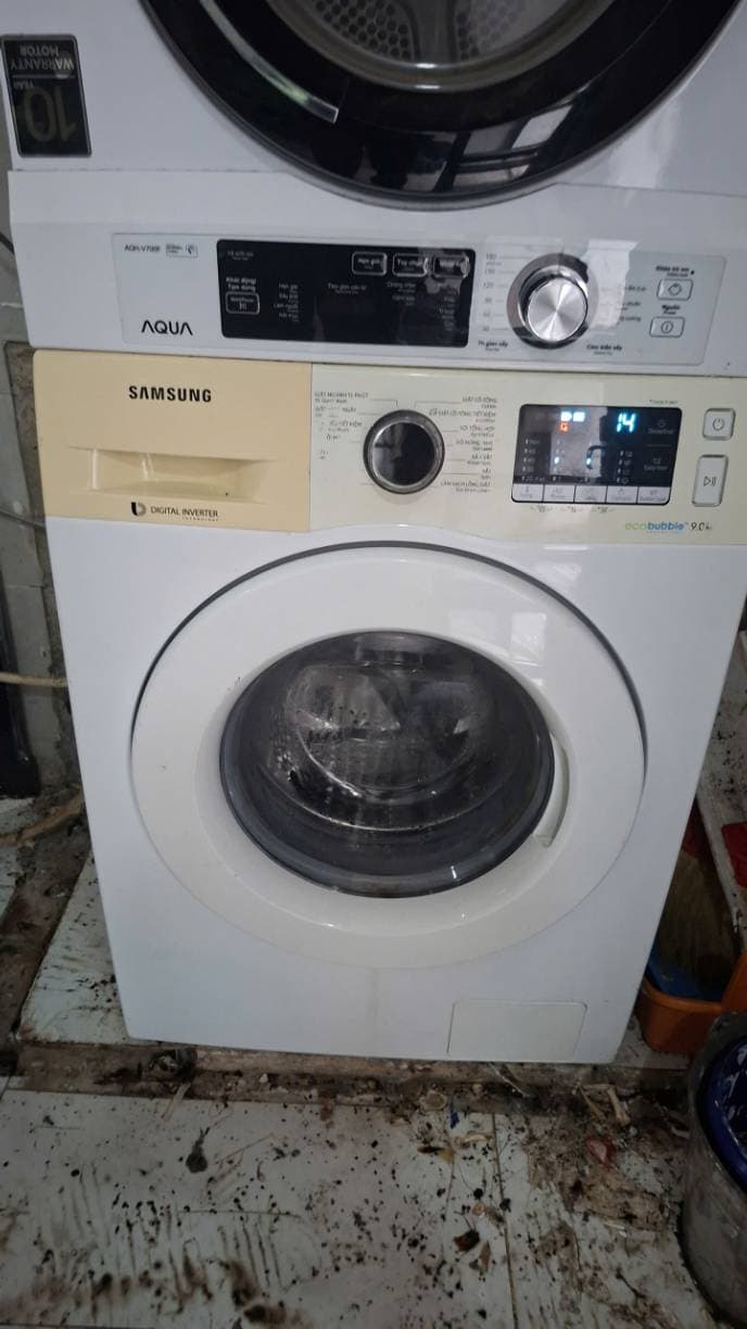 Sau khi hoàn thành sửa: Vệ sinh máy giặt tại TPHCM — thợ Lê Hữu Lộc