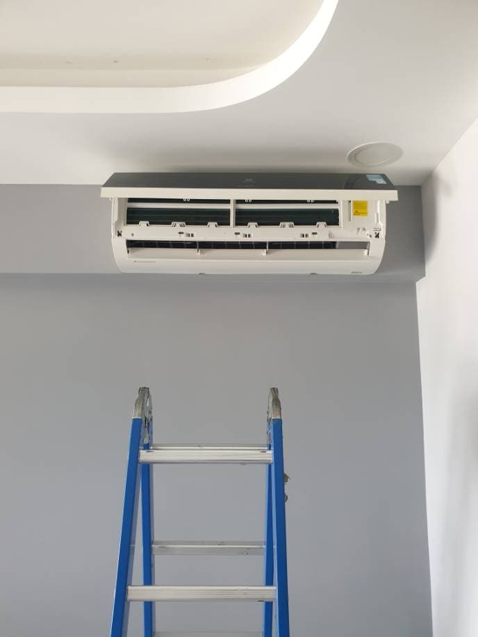 Trước sửa máy lạnh treo tường Electrolux tại P.HCM, Nhà Bè — thợ Đặng Anh Huy