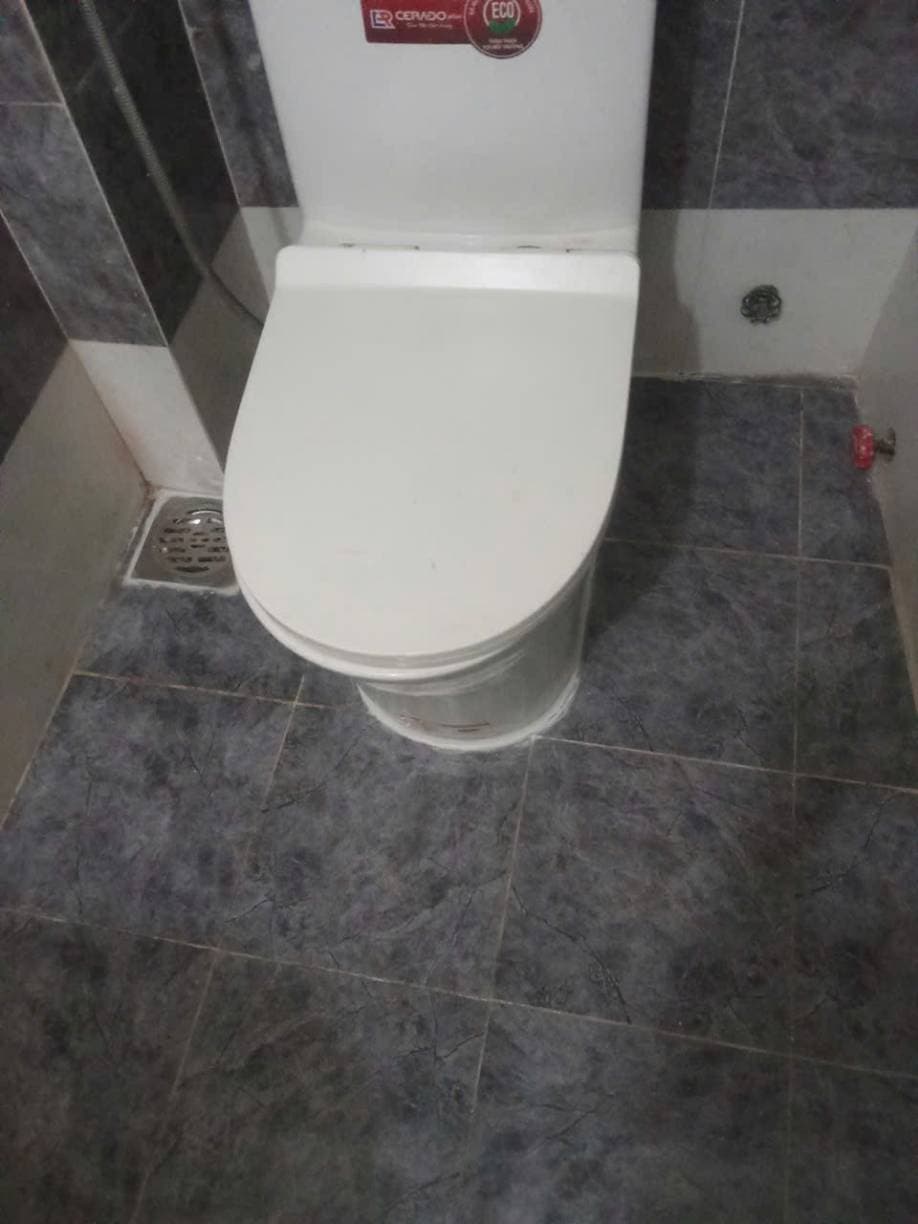 Kết quả Chống hôi bồn cầu và thay phễu thoát sàn Phường 2 Tân Bình tại Phường 2, Tân Bình — thợ Bùi Văn Bảo