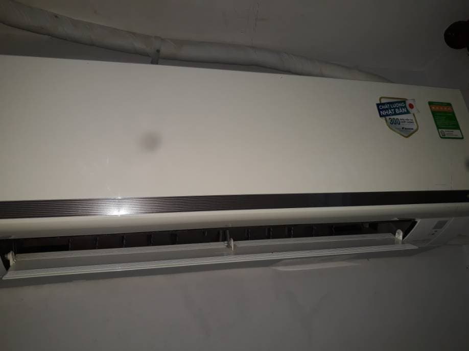 Vệ sinh máy lạnh Daikin treo tường chuyên nghiệp tại TPHCM tại TPHCM