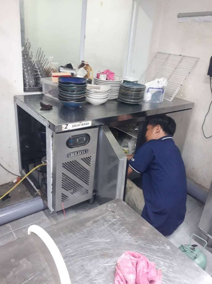 Trước sửa bàn mát BERJAYA tại TPHCM — thợ Đặng Anh Huy