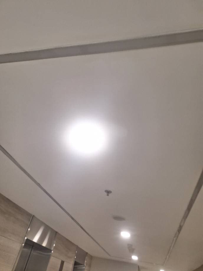 Sau khi hoàn thành sửa đèn LED âm trần Philips tại Quận 4 — thợ Trần Quốc Đông