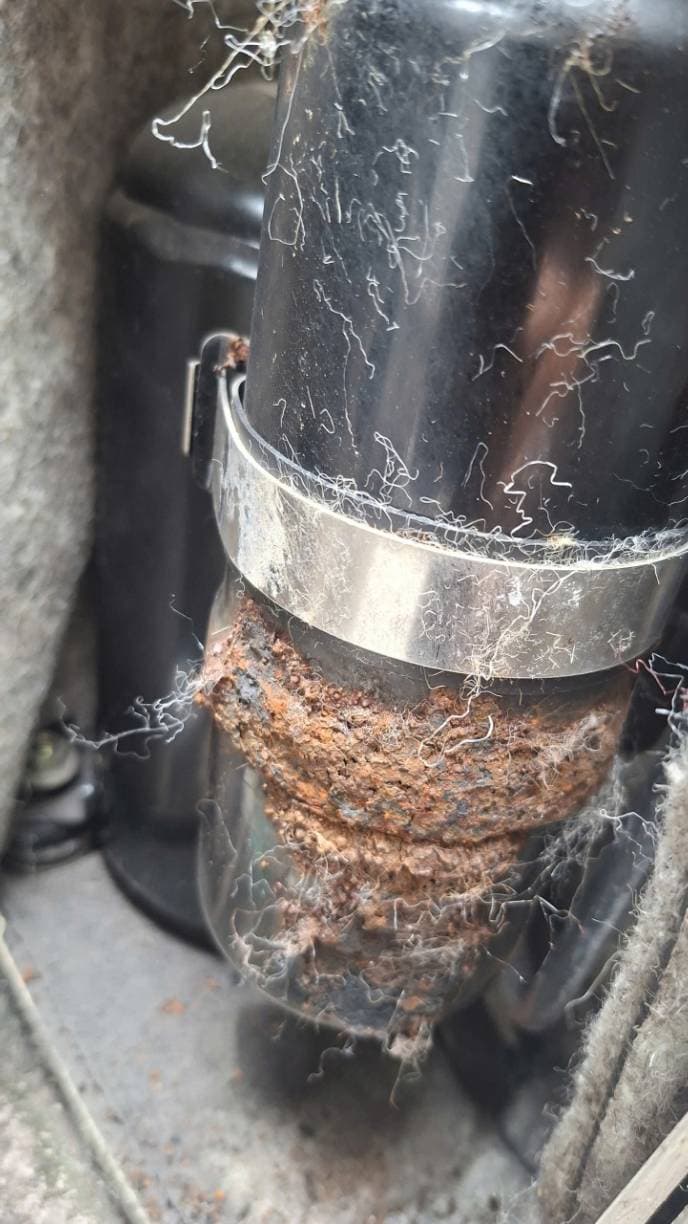 Trước sửa máy lạnh tại TPHCM — thợ Lê Hữu Lộc