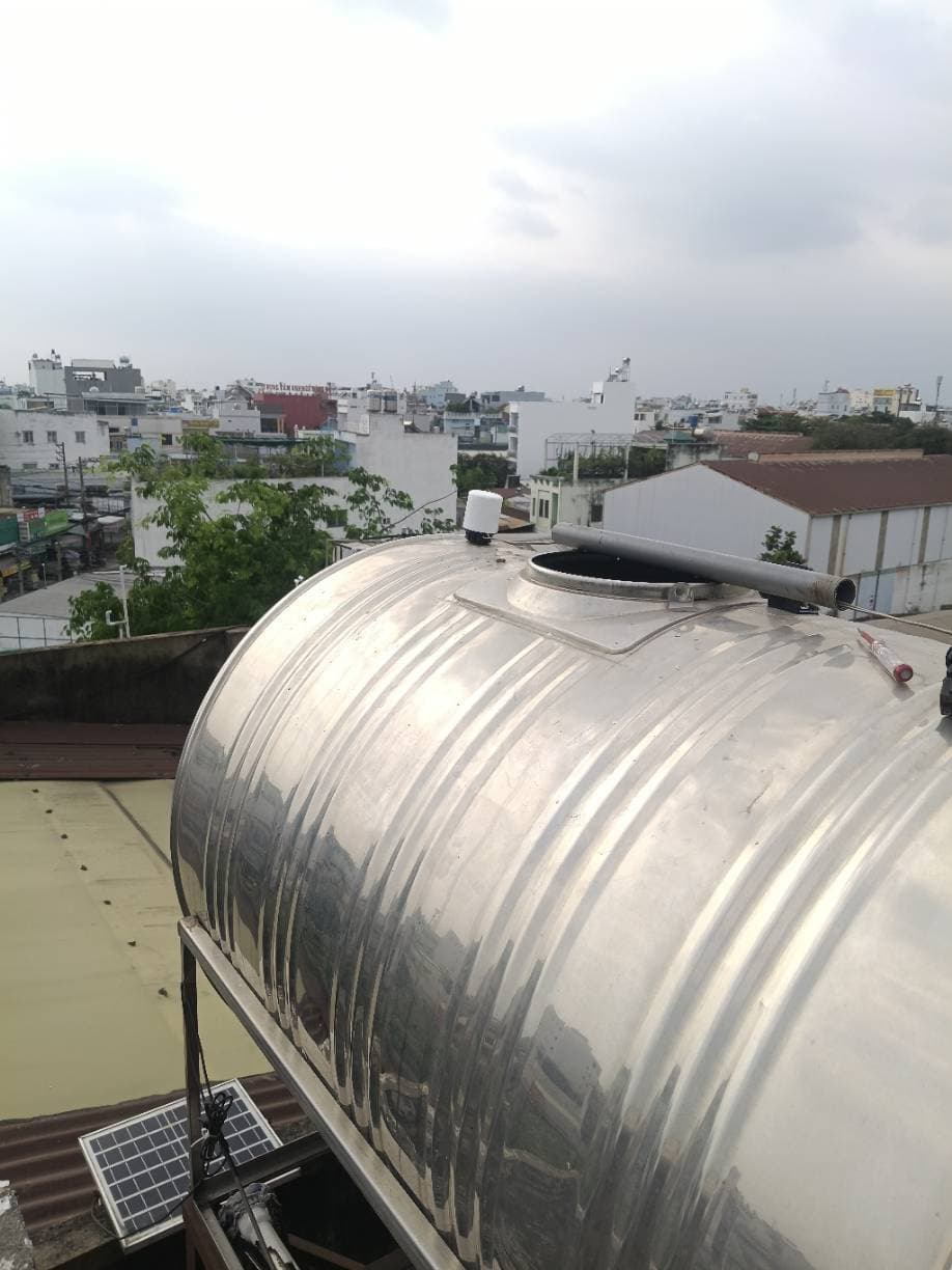 Vệ sinh bồn nước 2000l và thay phao điện tự động tại TPHCM tại TPHCM