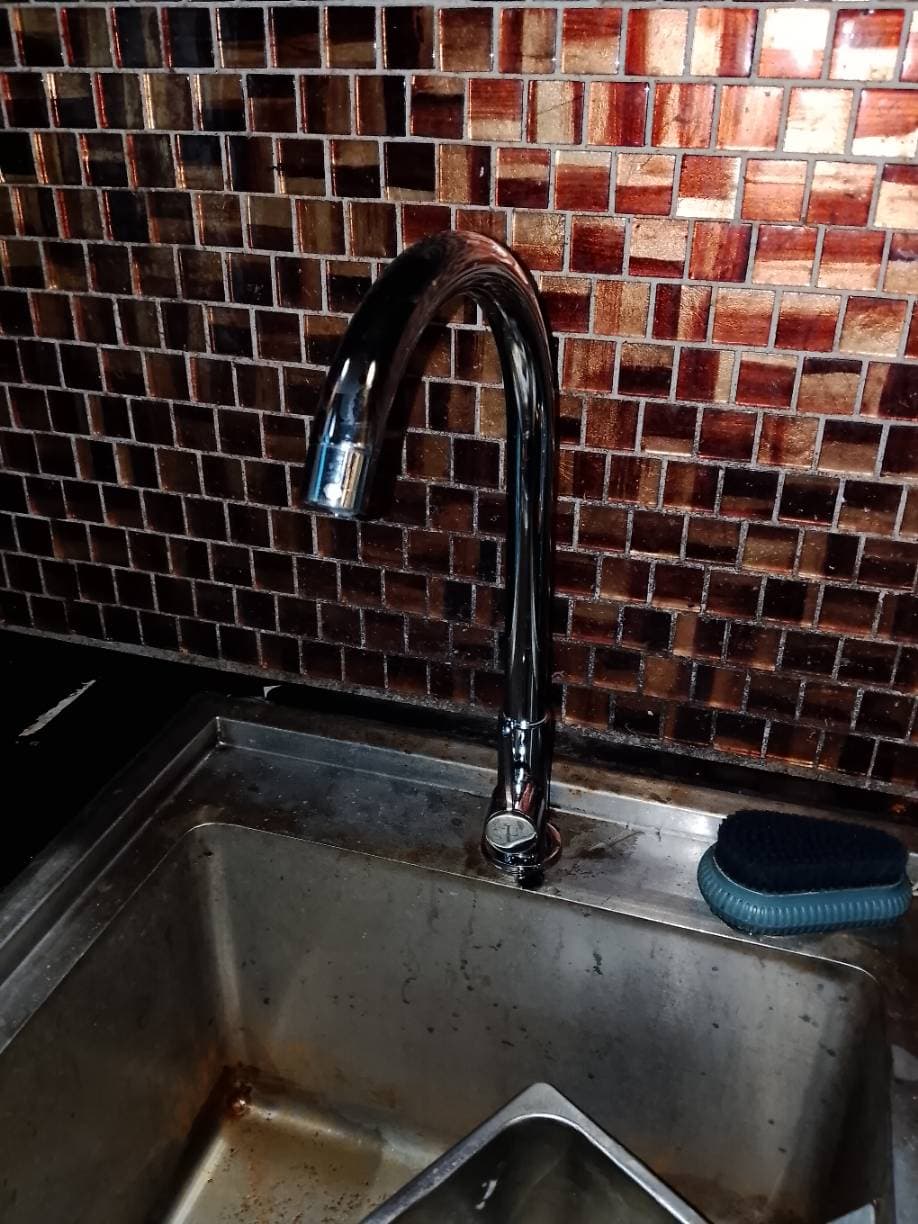 Sau khi hoàn thành sửa: Thay thế vòi rửa bát bị rò rỉ nước tại TPHCM tại TPHCM — thợ Đỗ Nhiều