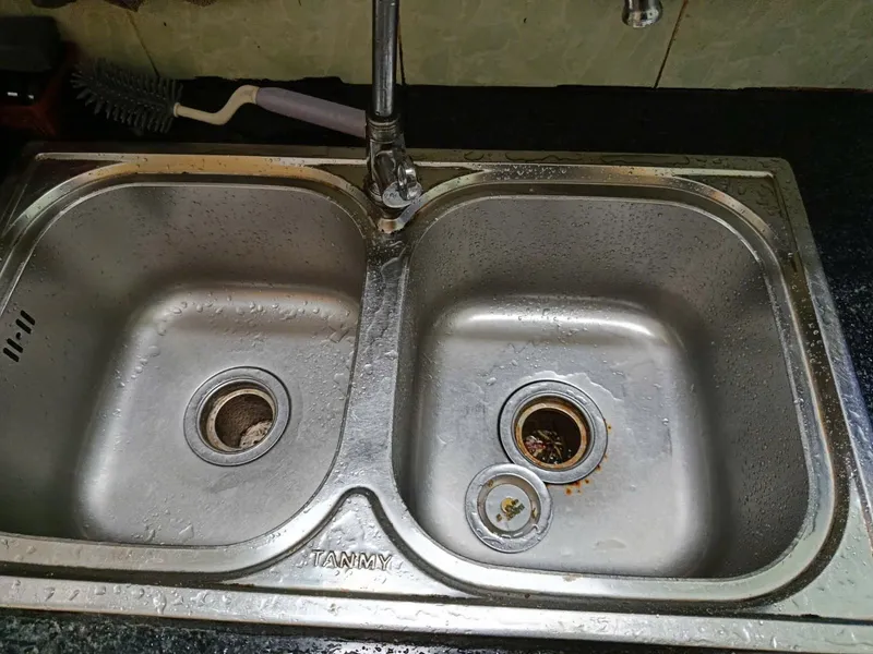Sau khi thông cống nghẹt xong tại Thủ Đức