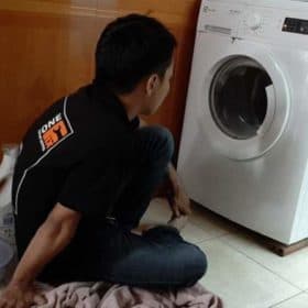 Vệ sinh máy giặt lồng ngang Electrolux tại quận Tân Bình8
