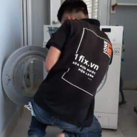 Vệ sinh máy giặt Electrolux cửa trước 9kg tại Quận 7 1