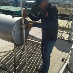 Sửa máy nước nóng năng lượng mặt trời hàn ống PPR tại Quận Tân Bình 2