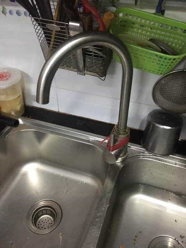 Sửa chữa vòi nước bị rỉ sét vòi nước bị yếu tại nhà 2