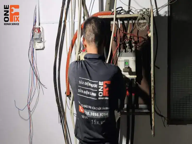 Ngoài dịch vụ sửa máy bơm nước tại Quận 12, khách hàng có thể liên hệ 1FIX khi cần sửa chữa điện, lắp đặt điện nước, thiết bị dân dụng,...