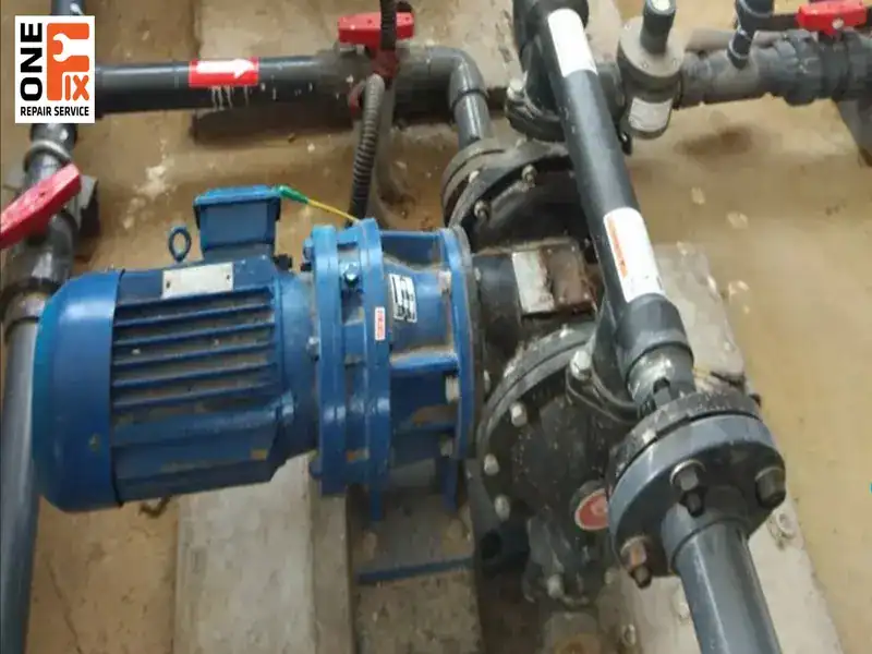 Thợ Sửa Máy Bơm Nước tại quận 5 TPHCM 17 Nhân viên sửa máy bơm nước tại Quận 5 của 1FIX sẽ nhanh chóng có mặt kiểm tra, tiến hành khắc phục sự cố sau khi tiếp nhận yêu cầu