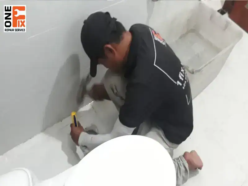 Hướng dẫn cách tháo lắp bồn cầu tại nhà đúng kỹ thuật 5 Để tránh rủi ro khi tháo lắp bồn cầu không đúng kỹ thuật, hãy liên hệ yêu cầu dịch vụ của 1FIX