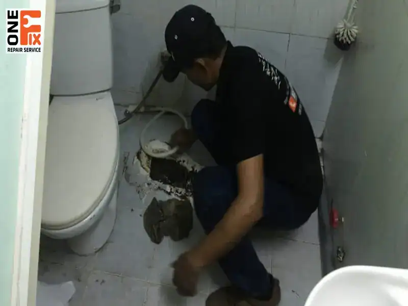Hướng dẫn cách tháo lắp bồn cầu tại nhà đúng kỹ thuật 7 Liên hệ trực tiếp với 1FIX để được tư vấn, nhận báo giá tháo lắp bồn cầu và các dịch vụ khác tại nhà