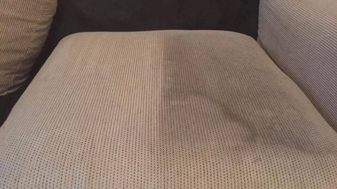 cách làm sạch sofa vải