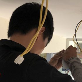 Dich vu thi cong loa am tran gia re edited