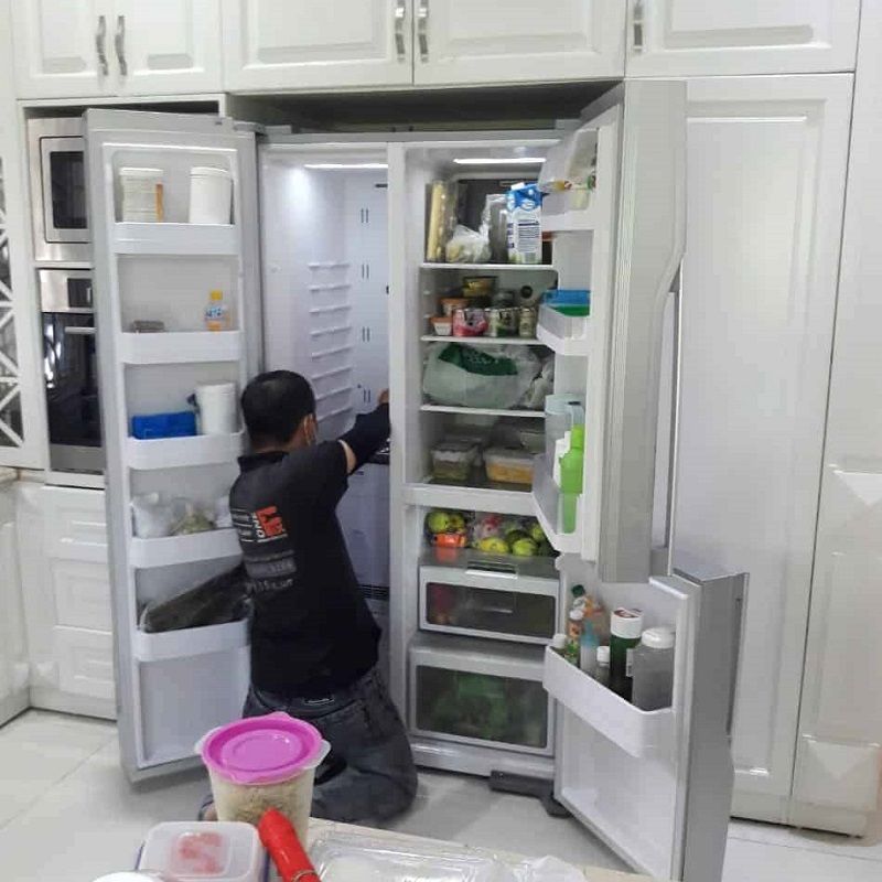 Sửa tủ lạnh bị chảy nước