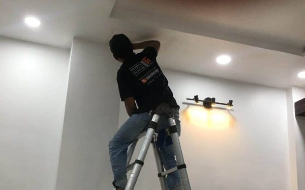 Dịch vụ và Cách chống thấm dột trần nhà tận gốc