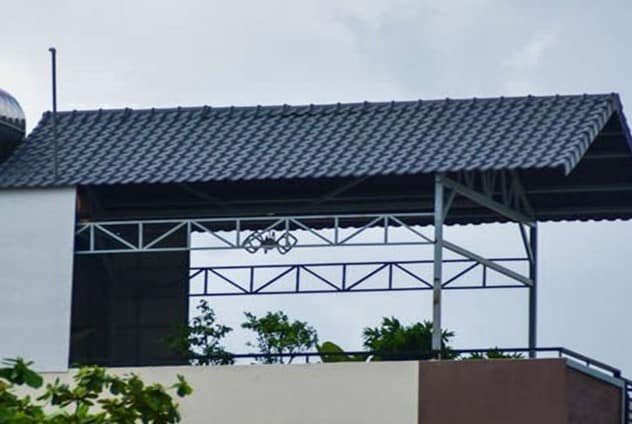 Báo giá làm mái tôn sân thượng giá bao nhiêu tại 1FIX | Thợ thi công mái tôn sân thượng TPHCM giá rẻ 