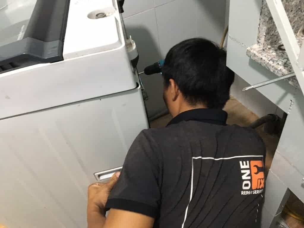 Sửa máy giặt LG cửa trên báo lỗi IE