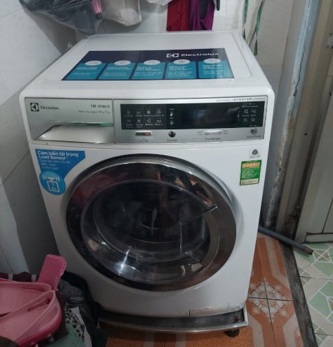 Huong dan cach thay bac dan may giat Electrolux 2