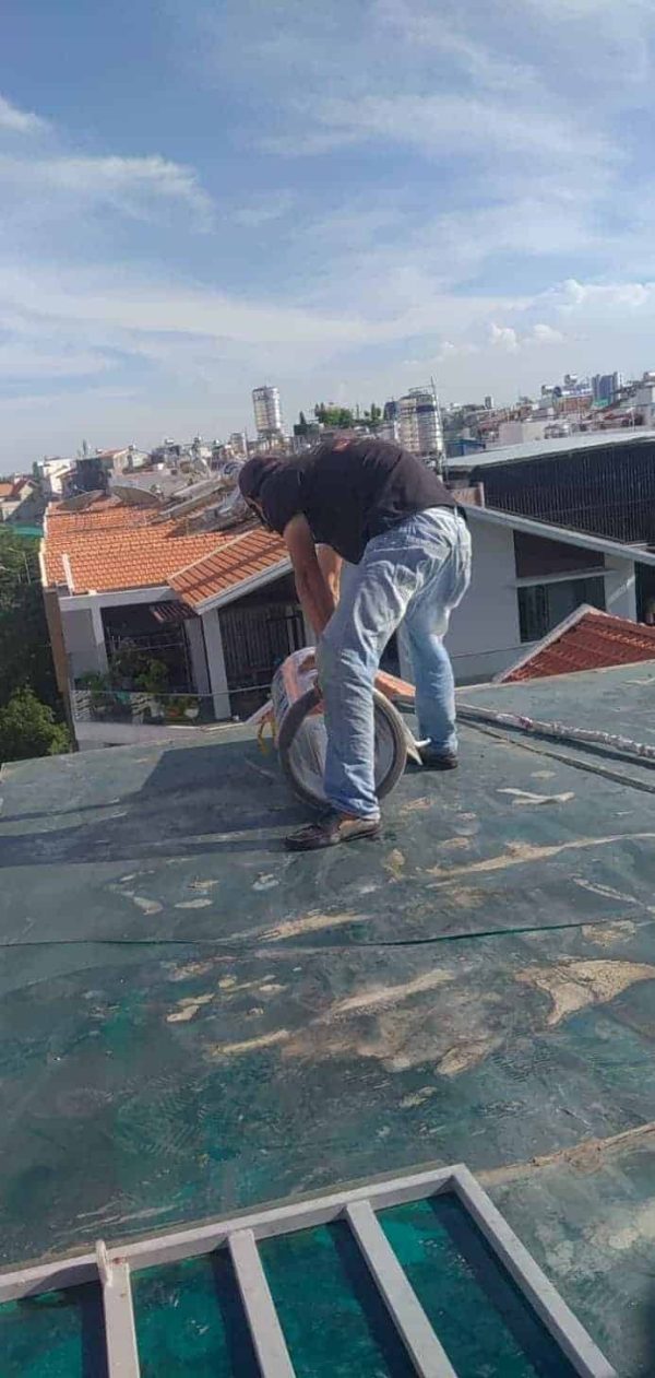 Cách lát gạch chống thấm sân thượng