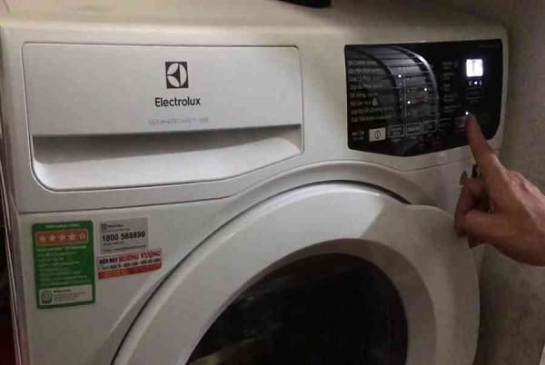 Cách mở khóa máy giặt Electrolux