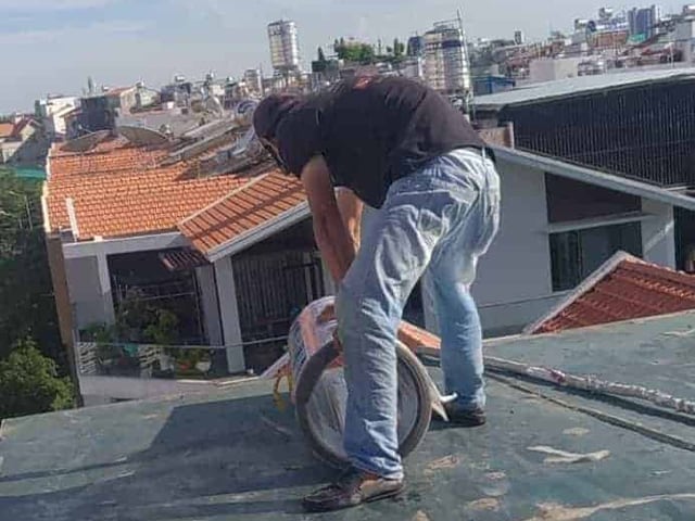 Top vật liệu chống thấm mái nhà hiệu quả - Sửa chữa mái nhà thấm dột khi mùa mưa
